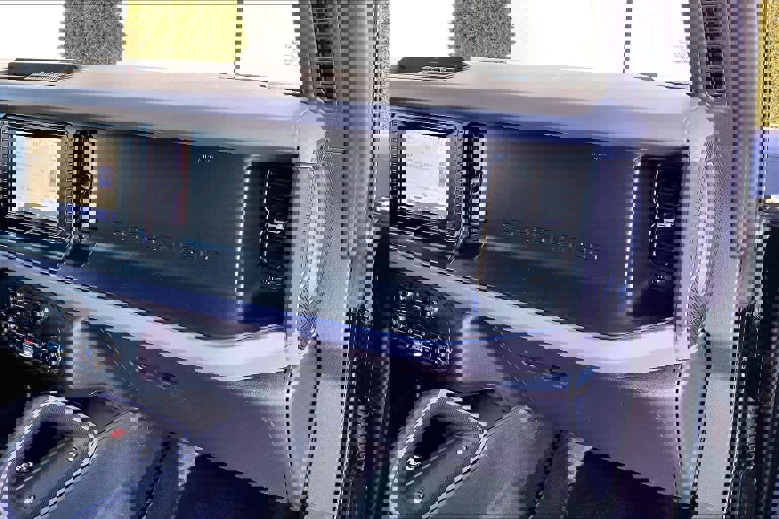 Used 2022 Ford Bronco Big Bend image 19