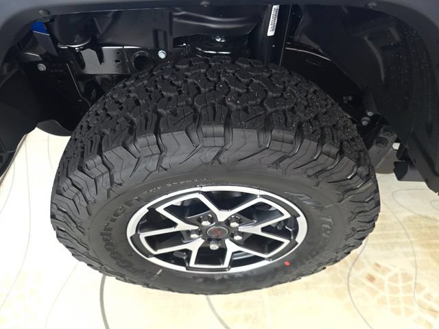New 2026 Jeep Wrangler Unlimited Rubicon w/ Whitecap Package AWD/4WD image 34