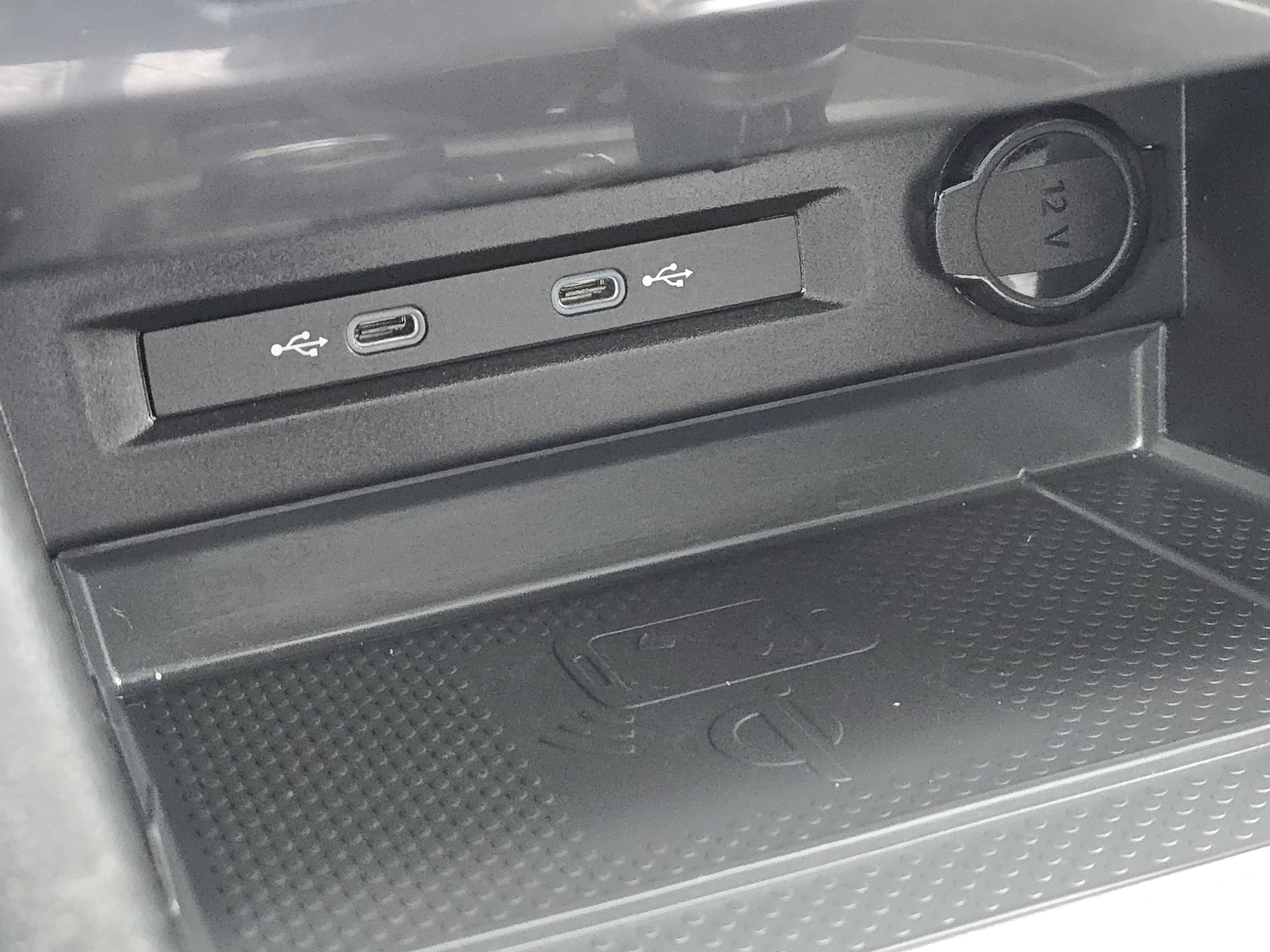 Certified 2024 Volkswagen Tiguan SEL R-Line image 27