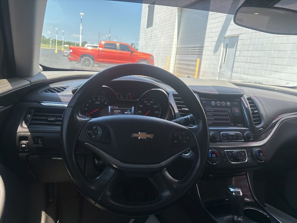 Used 2018 Chevrolet Impala LT FWD image 5
