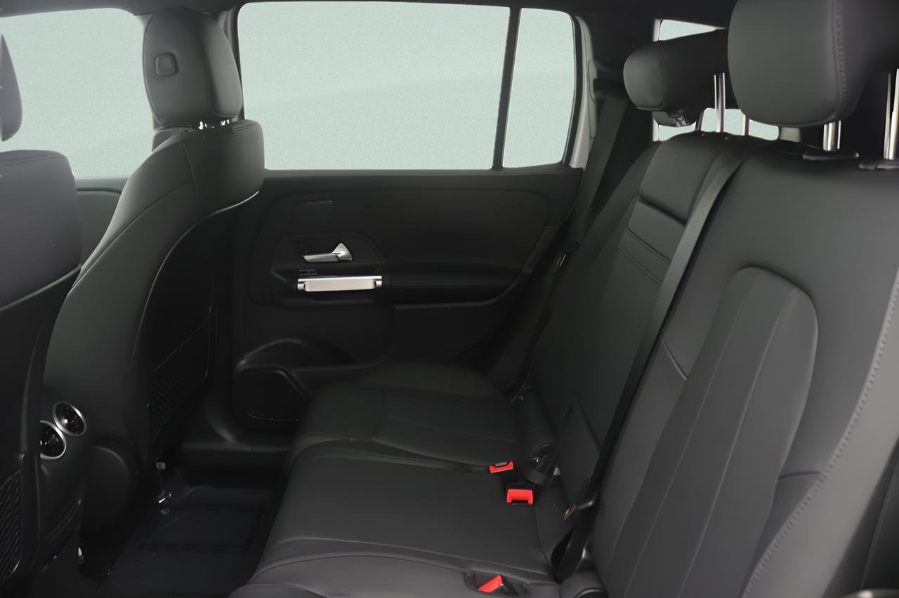 Certified 2026 Mercedes-Benz GLB 250 image 30