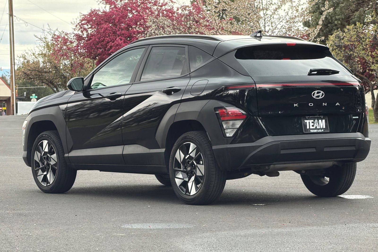 Used 2025 Hyundai Kona SEL AWD/4WD image 6