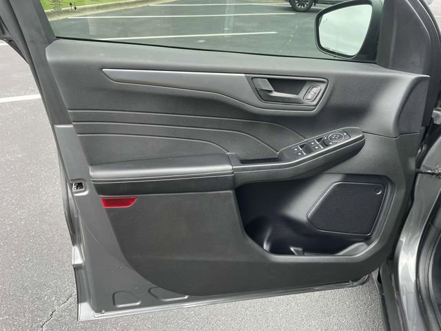 Used 2023 Ford Escape Active image 15