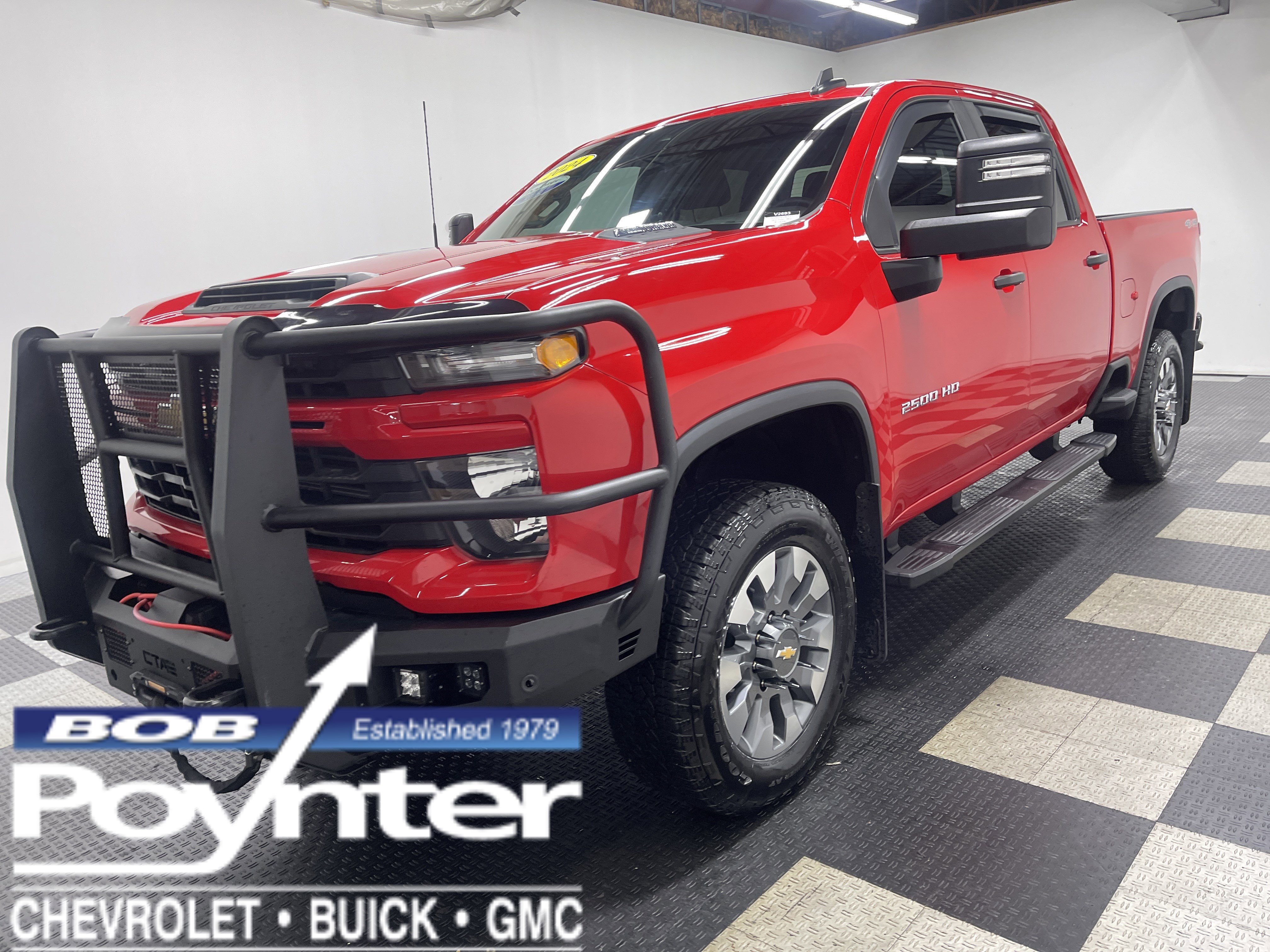 Used 2024 Chevrolet Silverado 2500 Custom w/ Custom Value Package image 1