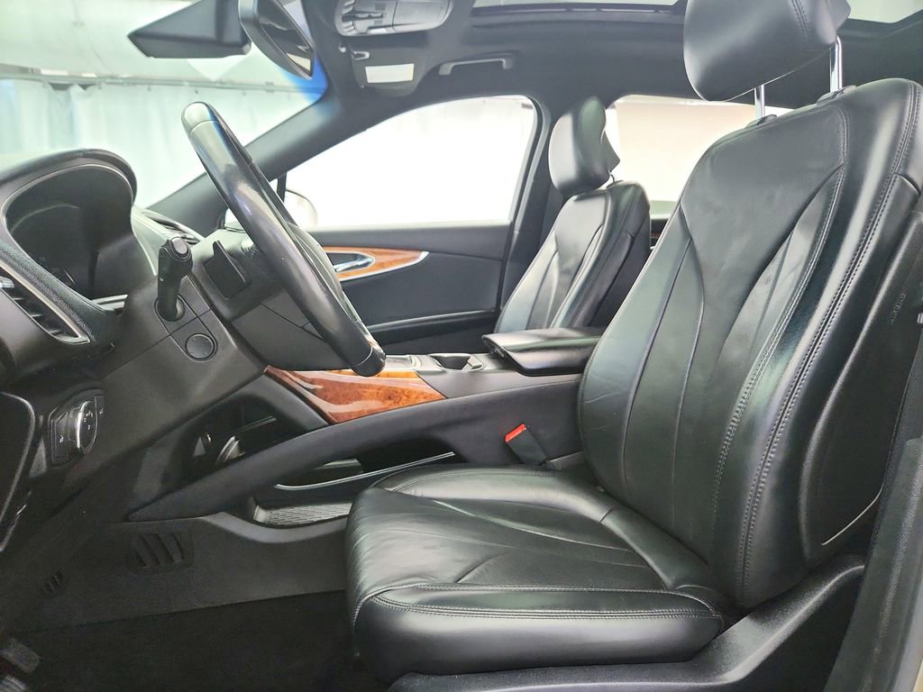 Used 2017 Lincoln MKX Reserve w/ Driver Assistance Package image 10