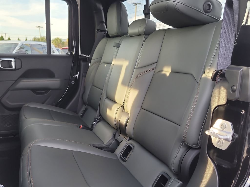 New 2026 Jeep Gladiator Mojave AWD/4WD image 13