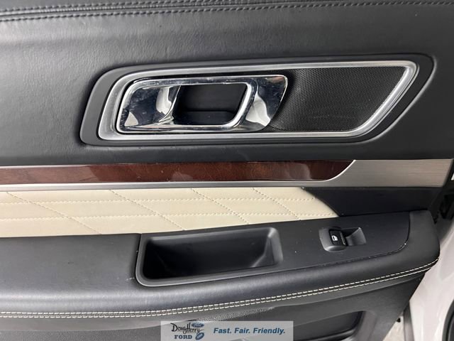 Used 2016 Ford Explorer Platinum image 29