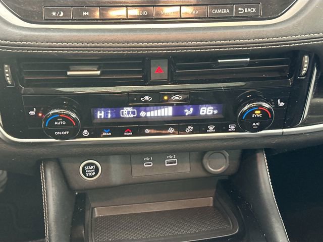 Used 2023 Nissan Rogue SL w/ SL Premium Package image 15