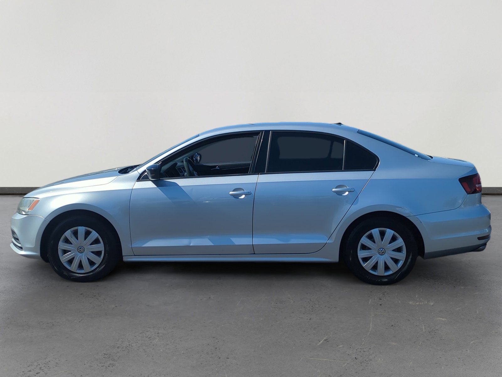 Used 2016 Volkswagen Jetta S image 2