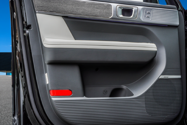 New 2027 Hyundai Santa Fe Limited FWD image 18