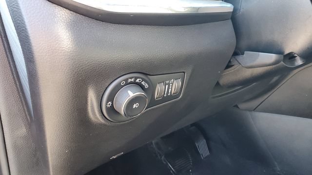Used 2023 Jeep Compass Limited w/ Elite Group AWD/4WD image 9