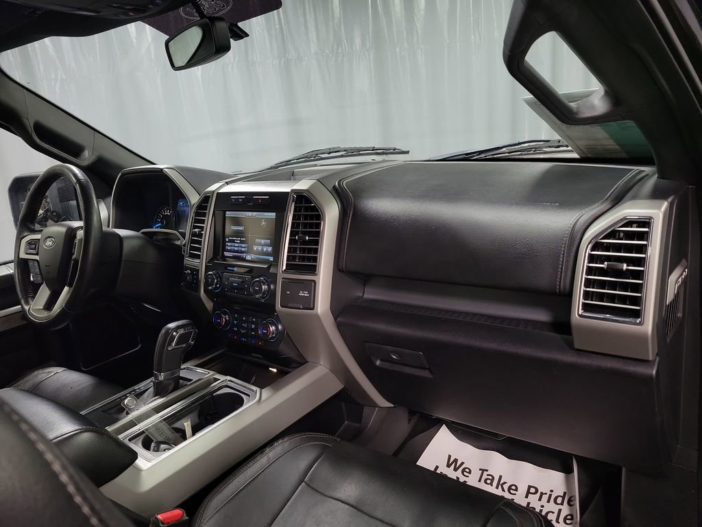Used 2015 Ford F150 Lariat image 29