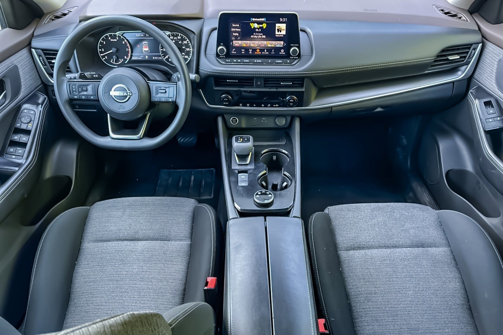 Used 2023 Nissan Rogue SV image 40