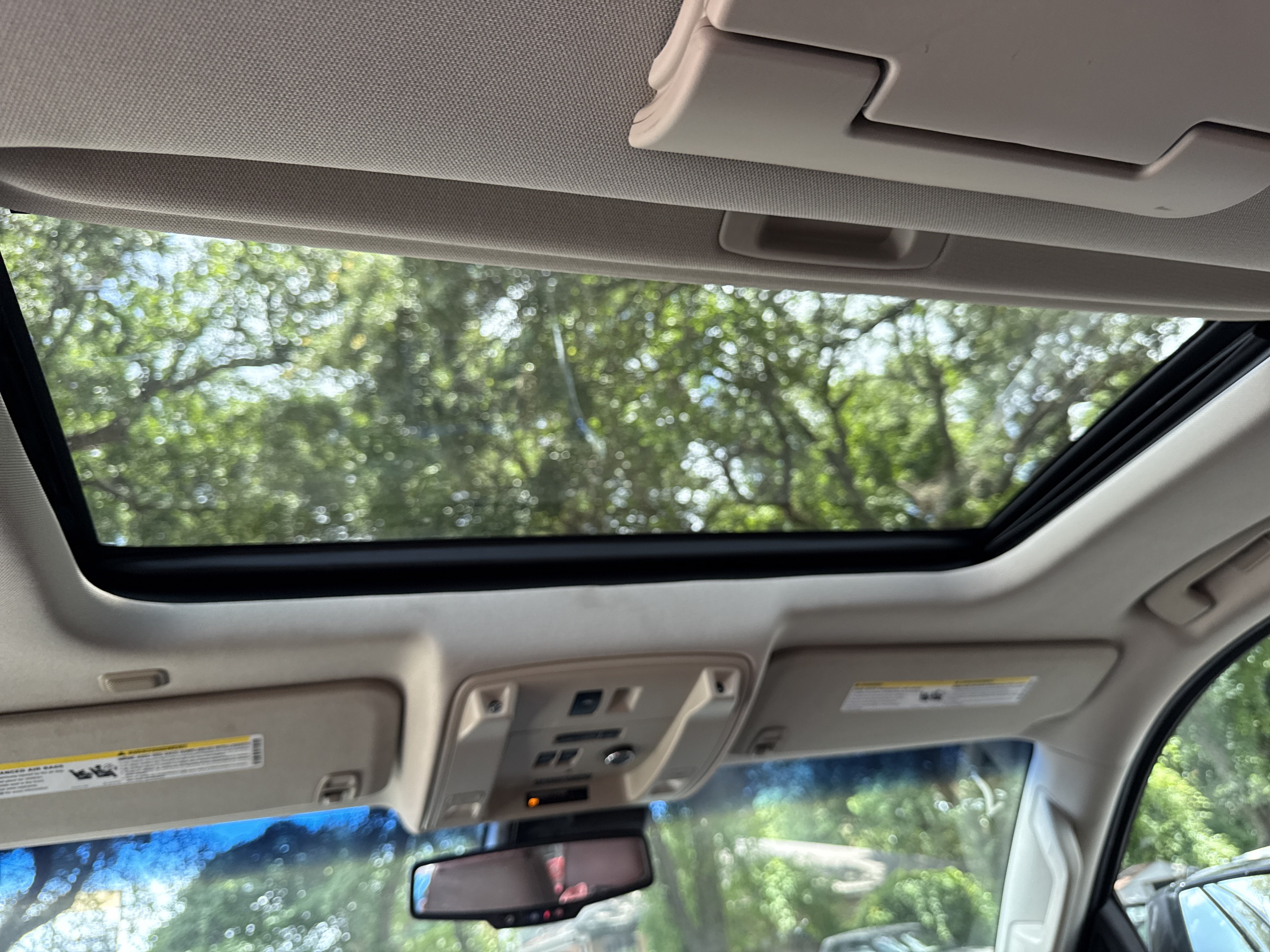 Used 2015 Cadillac Escalade Premium AWD/4WD image 16