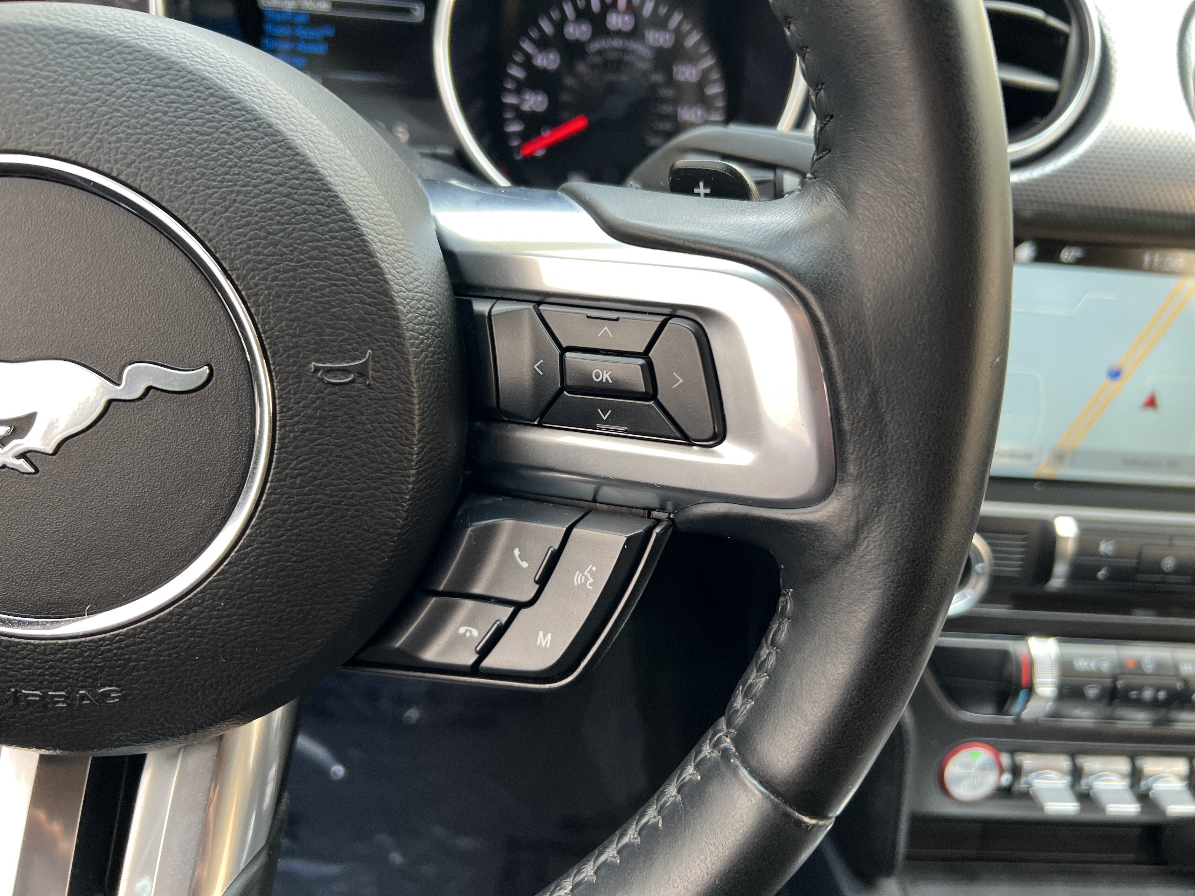 Used 2018 Ford Mustang Coupe w/ Equipment Group 101A RWD image 24