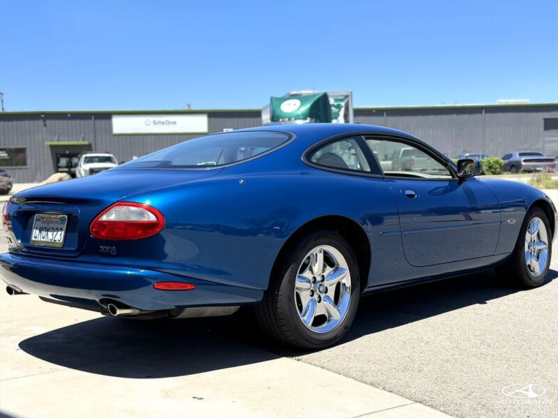 Used 1998 Jaguar XK8 Coupe RWD image 8