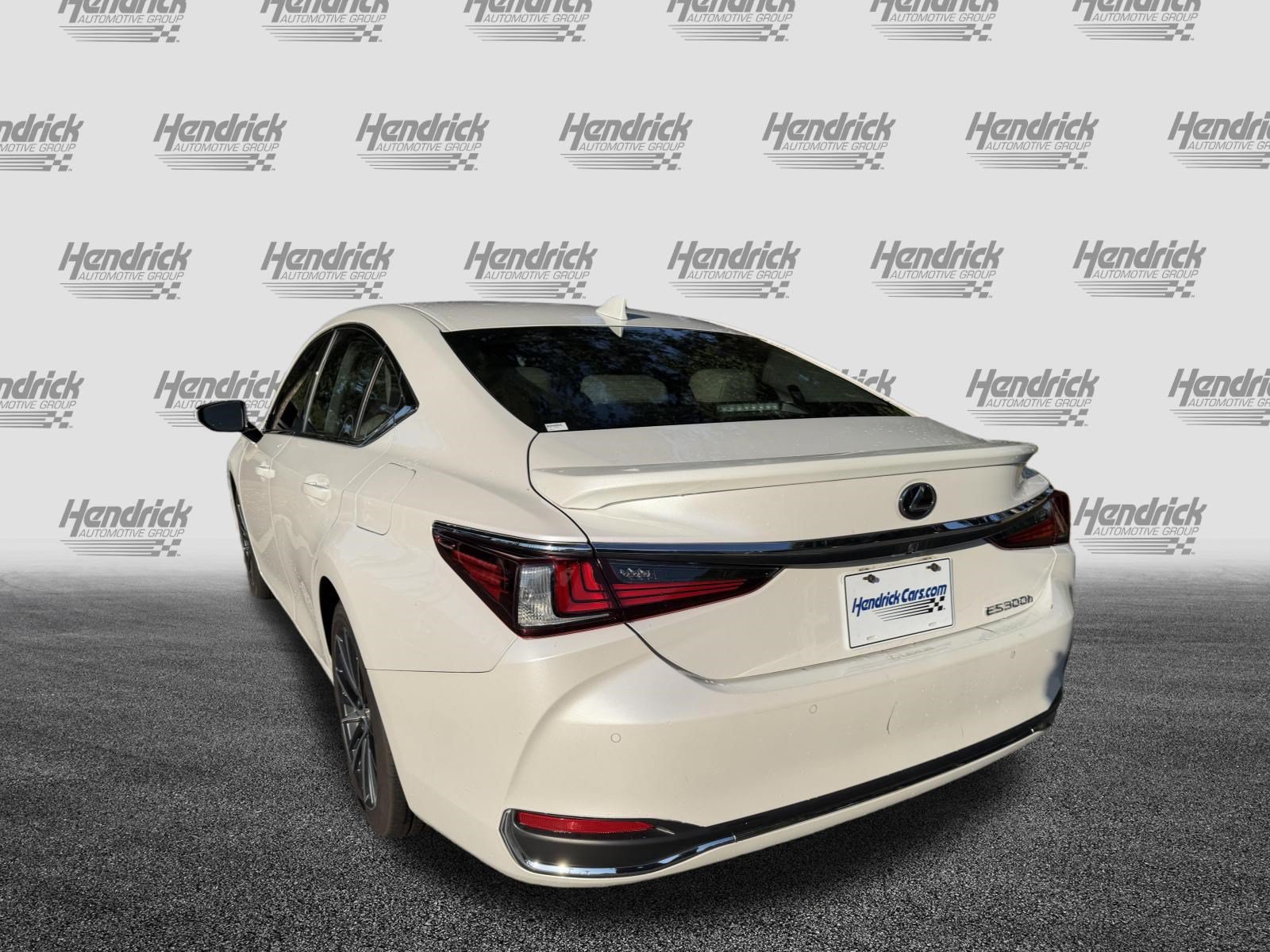 Used 2023 Lexus ES 300h w/ Premium Package FWD image 7