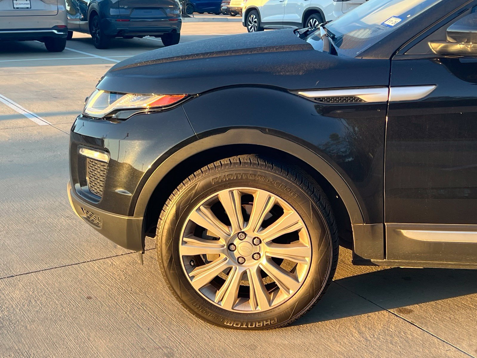 Used 2018 Land Rover Range Rover Evoque HSE AWD/4WD image 8