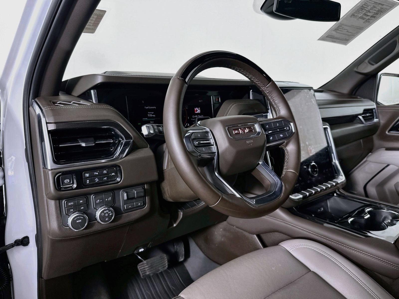 Used 2026 GMC Yukon XL Elevation AWD/4WD image 10