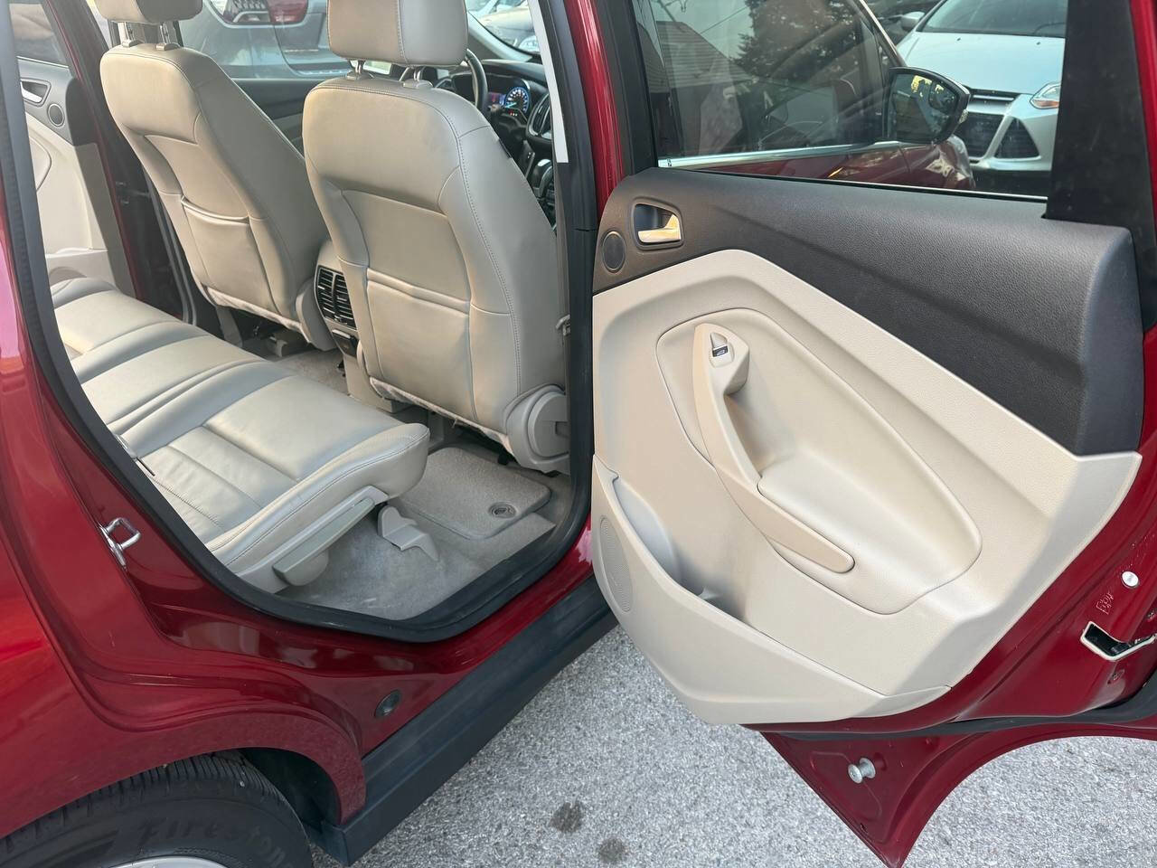Used 2013 Ford C-MAX SEL FWD image 14