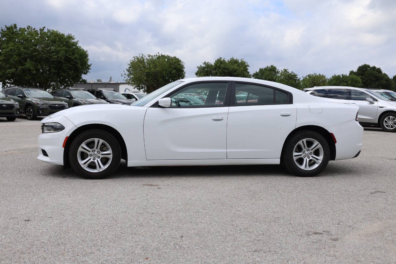 Used 2022 Dodge Charger SXT w/ Driver Convenience Group RWD image 8