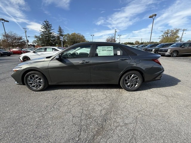 New 2026 Hyundai Elantra Blue image 6