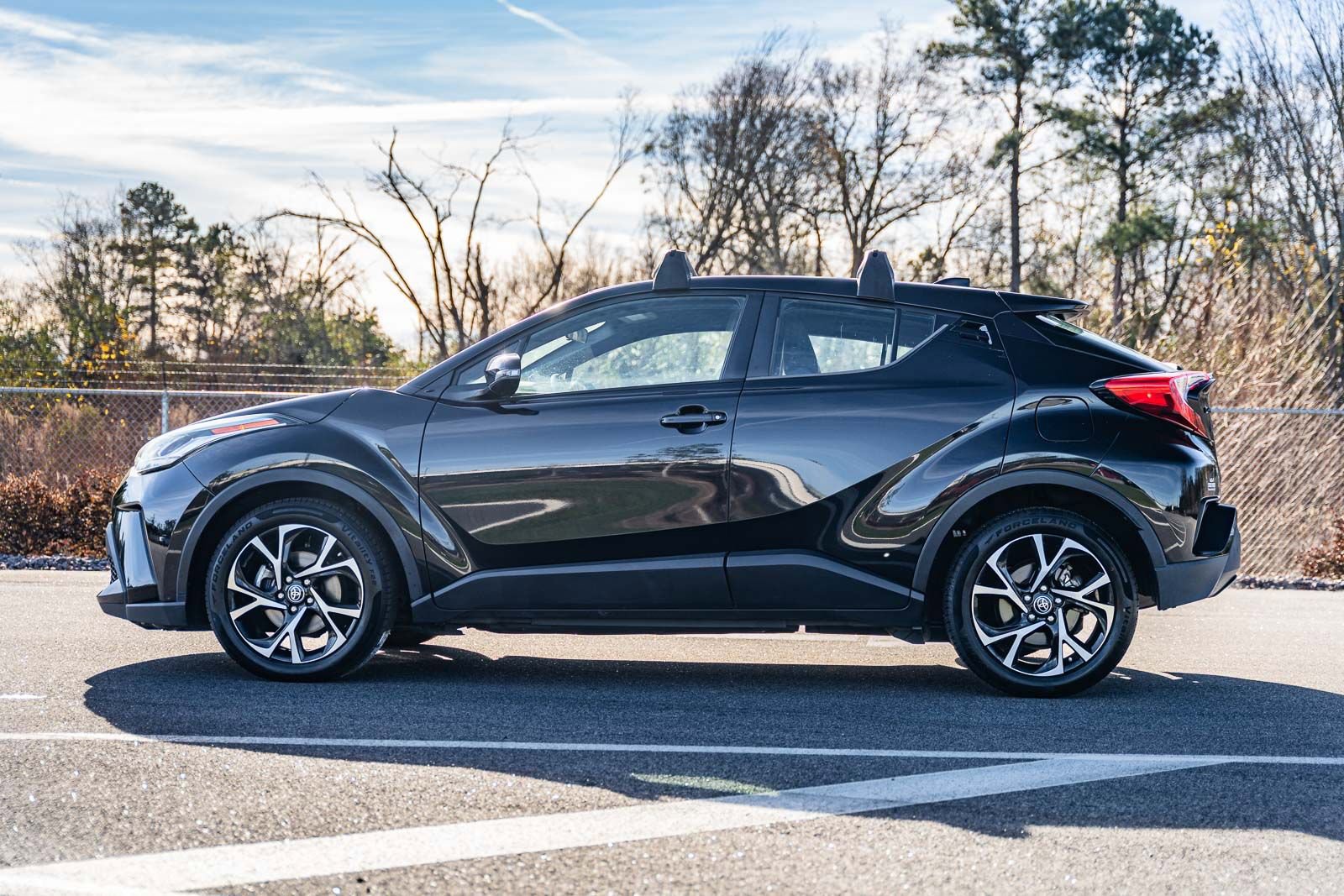 Used 2021 Toyota C-HR XLE image 4