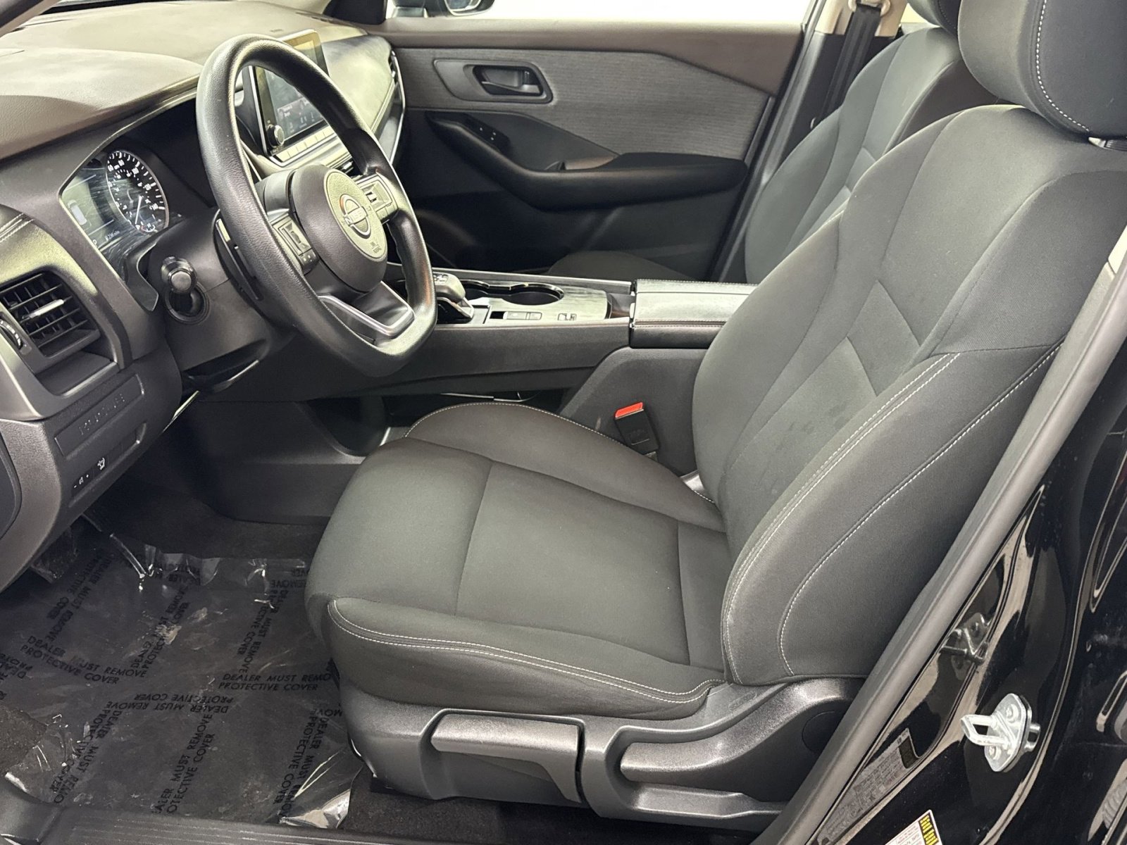 Used 2023 Nissan Rogue S image 2