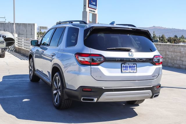 Used 2023 Honda Pilot Touring image 12