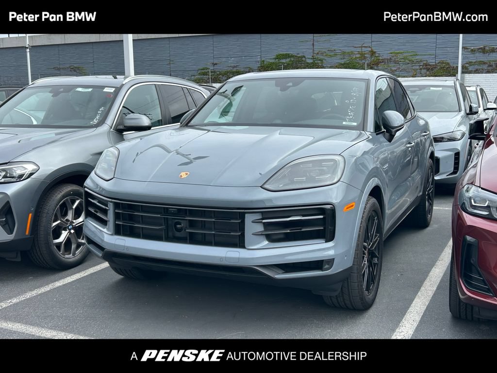 Used 2026 Porsche Cayenne E-Hybrid AWD/4WD image 1