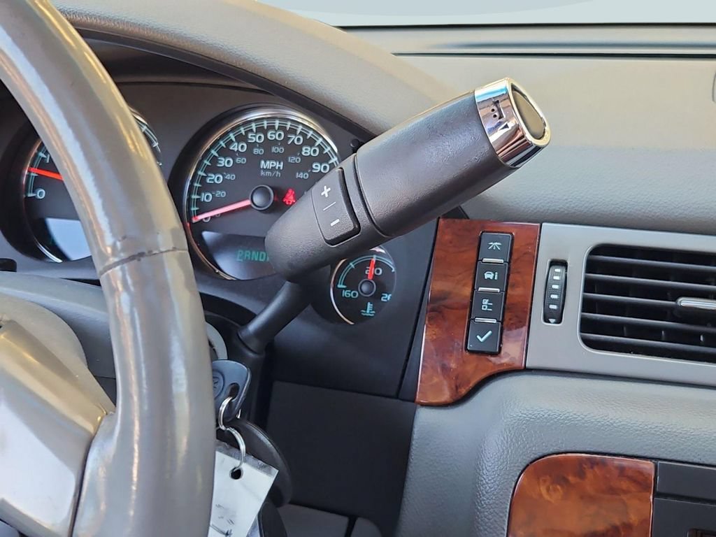Used 2014 Chevrolet Suburban LTZ AWD/4WD image 20