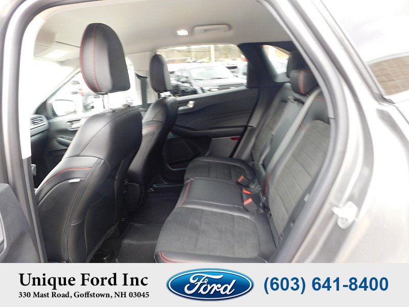 Used 2022 Ford Escape SEL w/ SEL Stealth AWD Package image 12