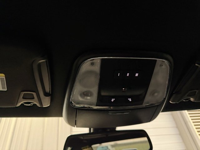 Used 2021 Chrysler 300 S image 31