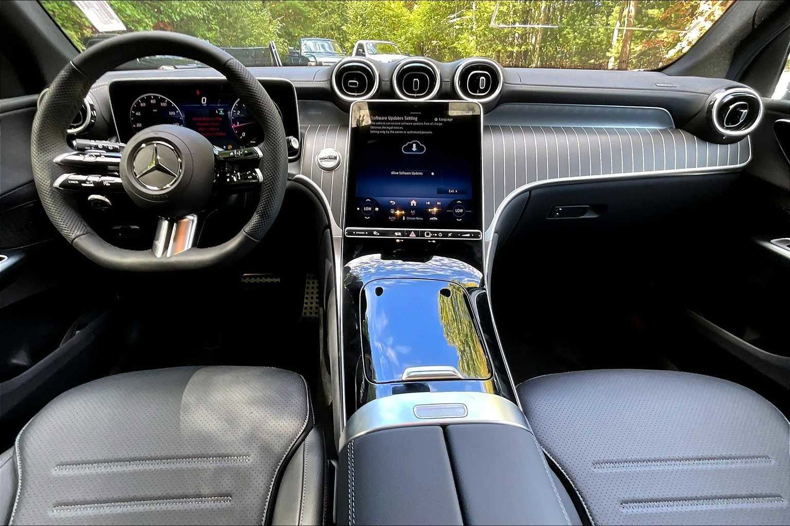 New 2026 Mercedes-Benz GLC 300 GLC 300 image 8