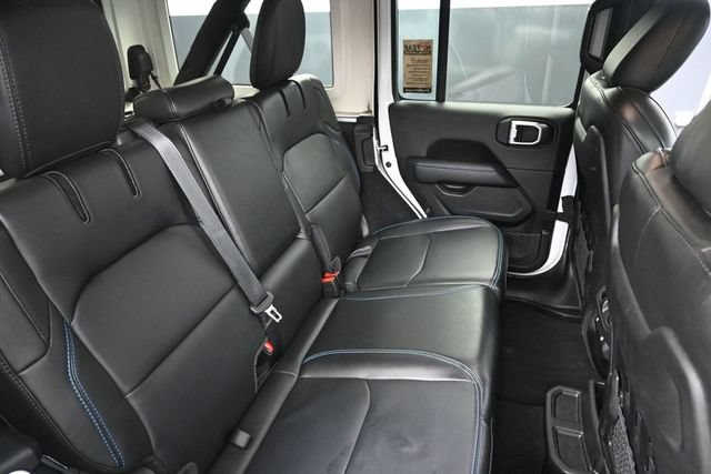 Used 2022 Jeep Wrangler Unlimited Rubicon 4xe w/ Cold Weather Group AWD/4WD image 44