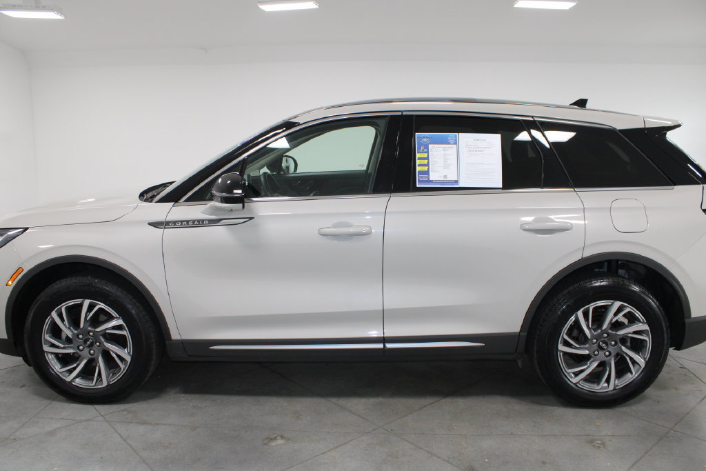 Used 2023 Lincoln Corsair AWD w/ Equipment Group 101A image 6