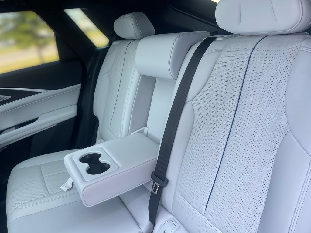 Certified 2024 Cadillac Lyriq Sport AWD/4WD image 39
