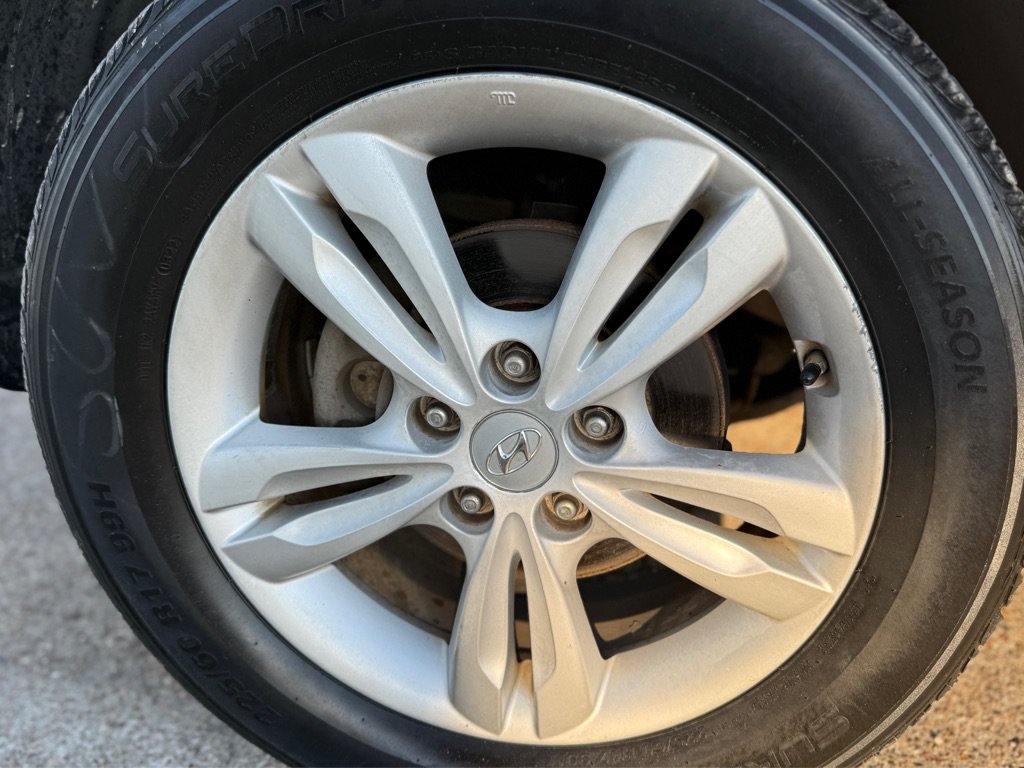 Used 2010 Hyundai Tucson GLS w/ Popular Equipment Pkg 2 FWD image 23