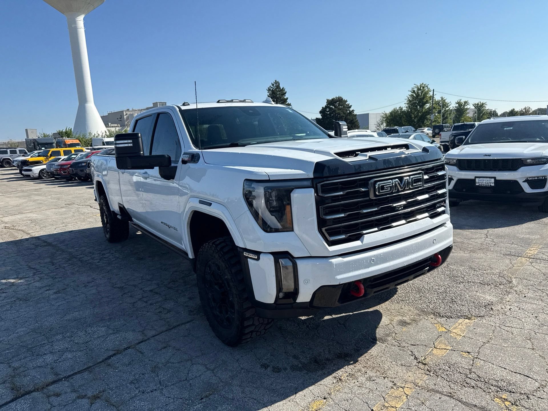 Used 2024 GMC Sierra 2500 AT4 w/ AT4 Premium Plus Package AWD/4WD image 4