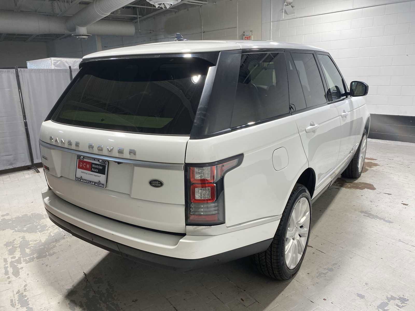Used 2016 Land Rover Range Rover Supercharged AWD/4WD image 26