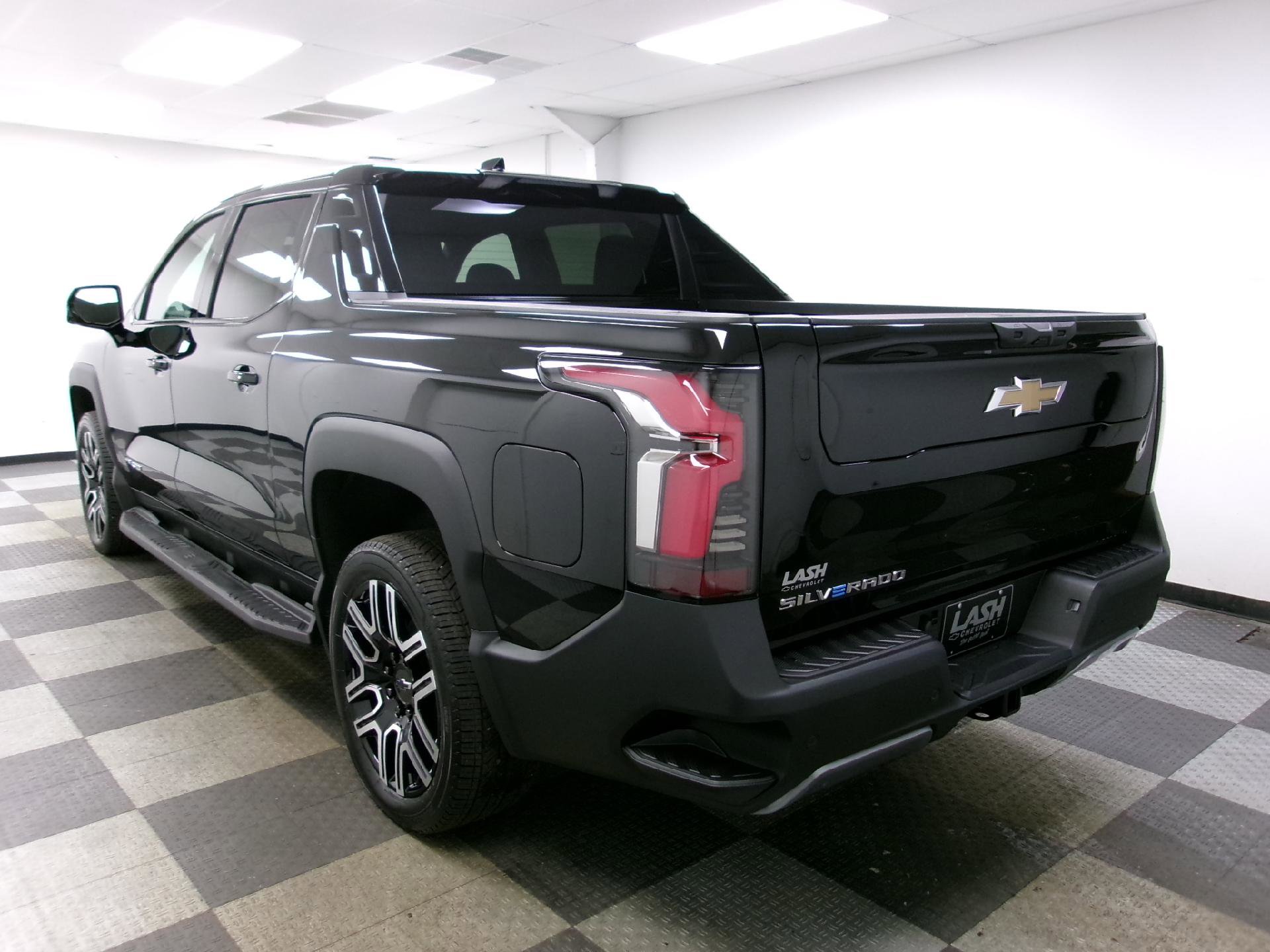 New 2026 Chevrolet Silverado EV LT w/ Plus Package image 2