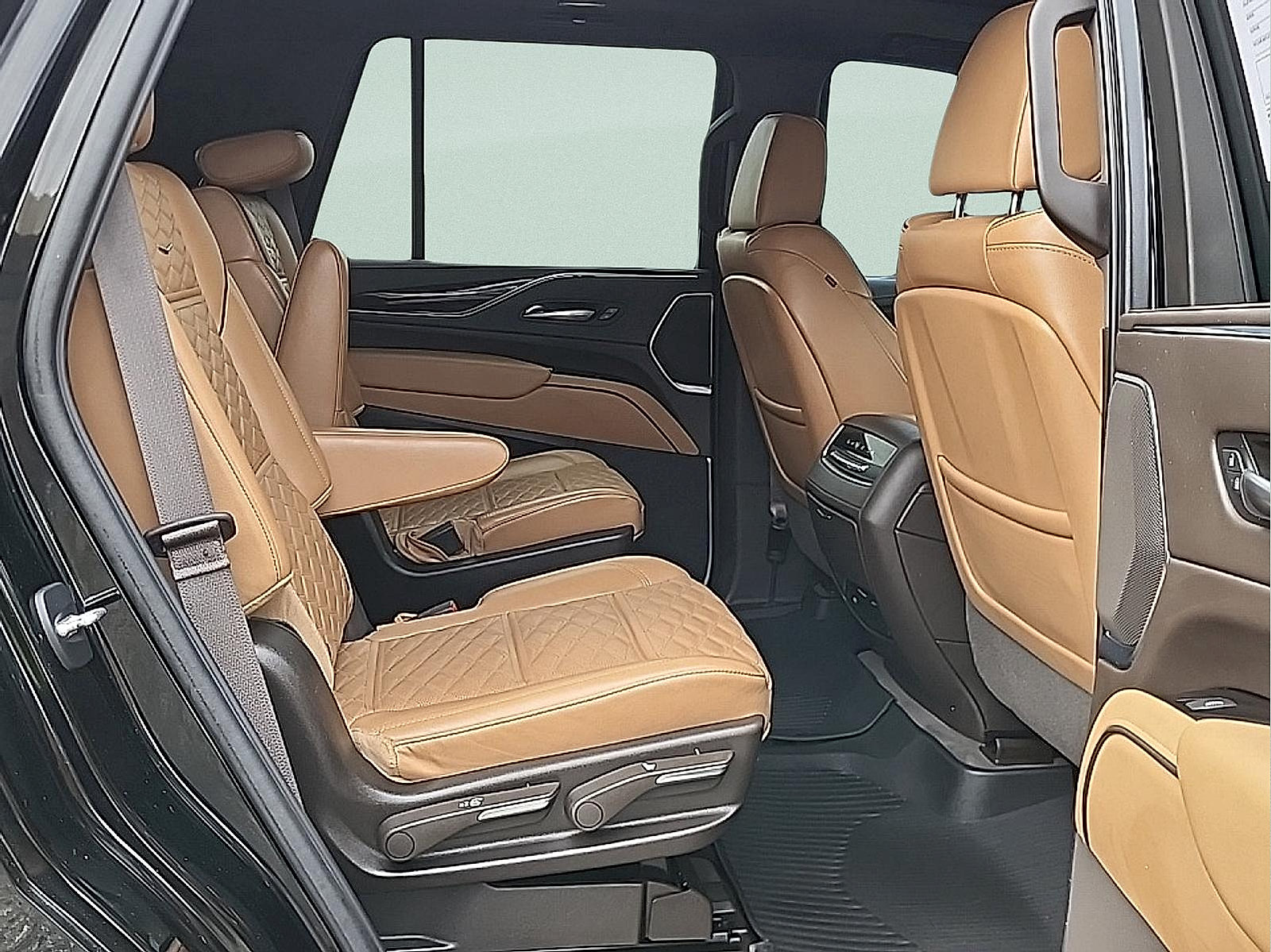 Used 2021 Cadillac Escalade Sport w/ Driver Assist Tech Package AWD/4WD image 11