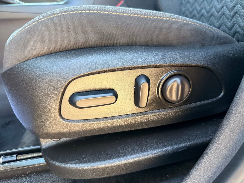 Certified 2024 Chevrolet Equinox LT w/ Driver Convenience Package image 14