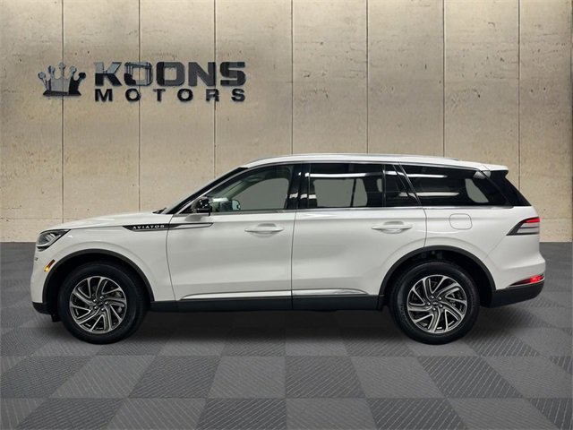 Used 2022 Lincoln Aviator AWD image 4