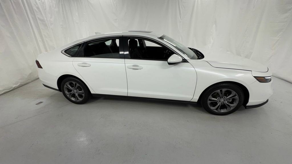 Used 2024 Honda Accord EX image 2