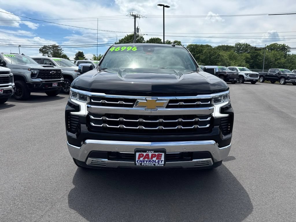 Used 2023 Chevrolet Silverado 1500 LTZ w/ Z71 Off-Road Package AWD/4WD image 10