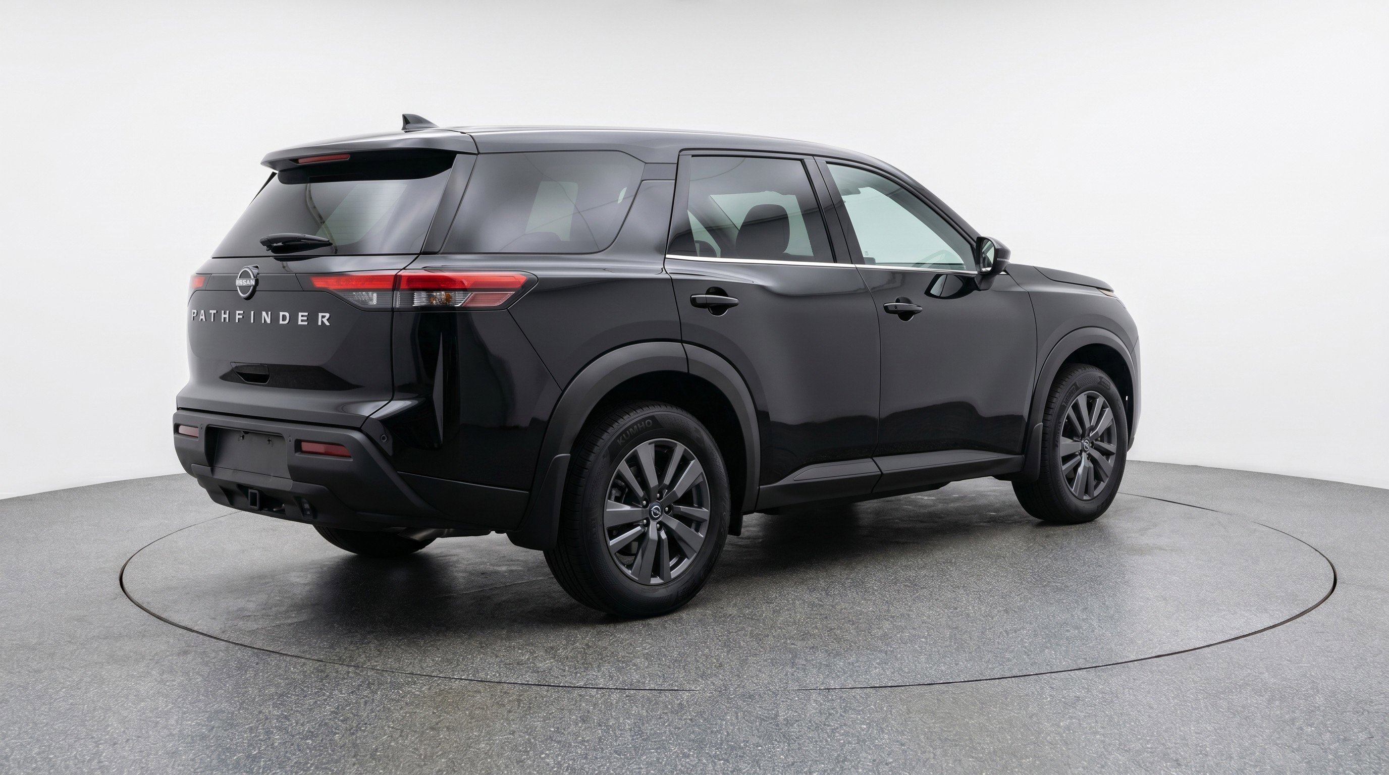 Used 2025 Nissan Pathfinder SV FWD image 9