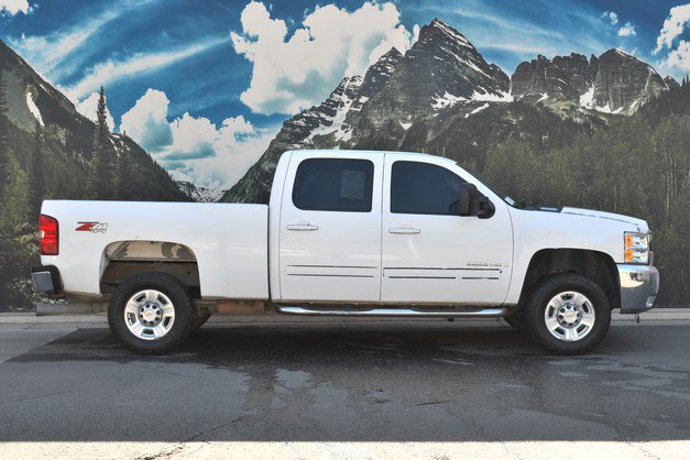 Used 2008 Chevrolet Silverado 2500 LTZ w/ Safety Package AWD/4WD image 2