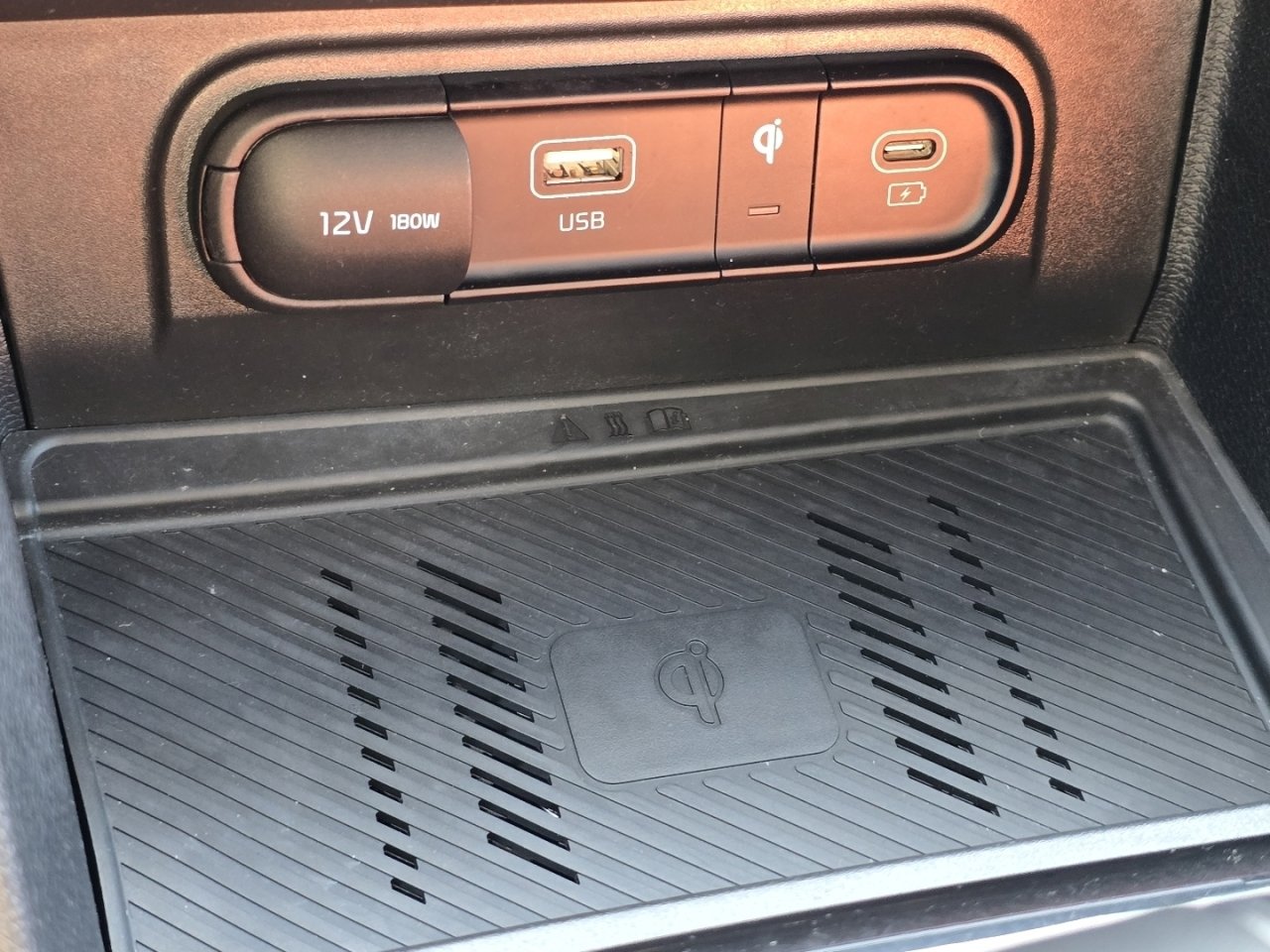 Used 2023 Kia Sportage SX image 7