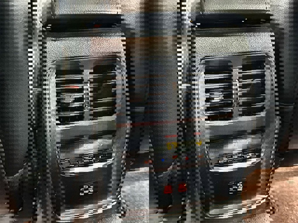 Used 2023 BMW 330i Sedan image 29